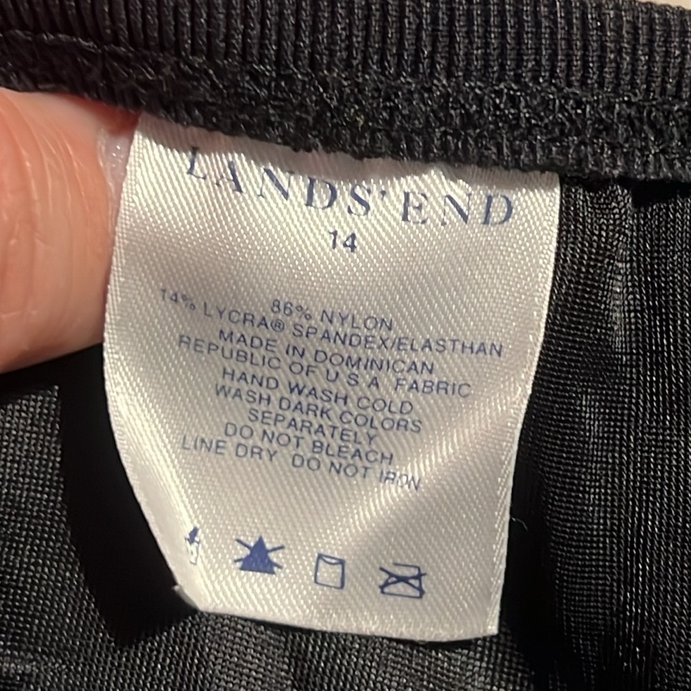 Lands’ End Women’s Tankini Size 14 Black With White Trim On Top - Picture 6 of 9